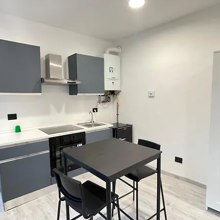 L'orso Poet@ شقة *